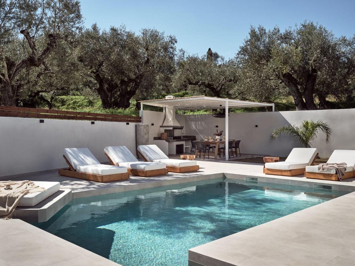 Estelle Villa, A Flamboyant Escape With Pool, By Thinkvilla Romirion ภายนอก รูปภาพ